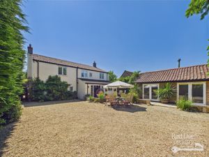 Rear- click for photo gallery